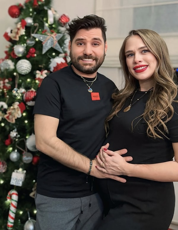 Magazin dünyasının sevilen çiftlerinden Begüm Öner ve Ceyhun Fersoy, yıllardır süren uyumlu ve gözlerden uzak evlilikleriyle örnek gösterilen isimler arasında yer alıyor.