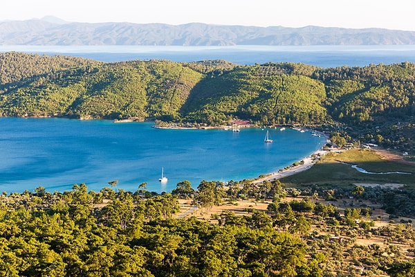 2. Akyaka'nın Kalbi: Akbük Koyu