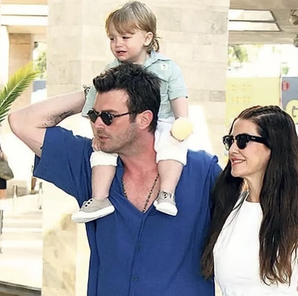 Yaklaşık 10 yıldır evli olan Tatlıtuğ ve Dizer hakkında son günlerde dikkat çeken iddialar ortaya atıldı.