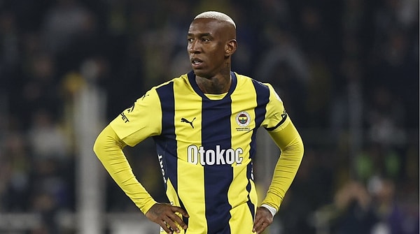 Fenerbahçe'de sezon sonu sözleşmesi bitecek olan Talisca'nın geleceği merak konusuydu.