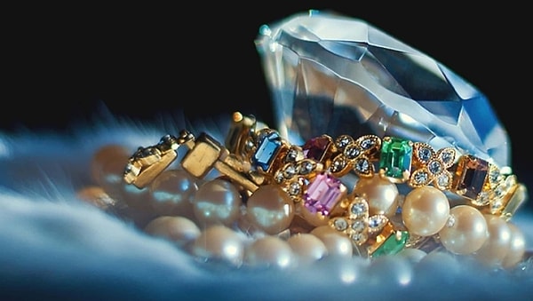 Türkiye’nin ekonomi yönetiminde yeni bir dönemi başlatacak olan torba yasa teklifi, Meclis Başkanlığına sunulmasının ardından detaylarıyla netleşmeye başladı.