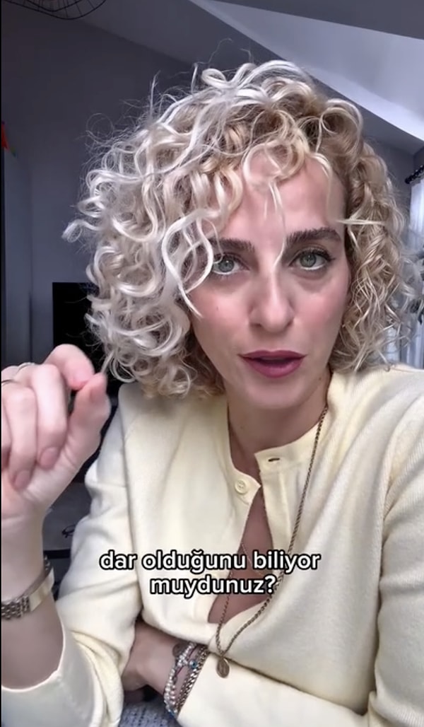 Pijama alışverişi yaparken hiçbir şekilde bol ve rahat model bulamadığını söyleyen içerik üreticisi, bunun sebebinin aslında bir güvenlik düzenlemesi olduğunu anlattı.