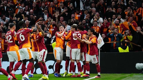 Galatasaray değer olarak Beşiktaş ve Trabzonspor'a da fark attı.