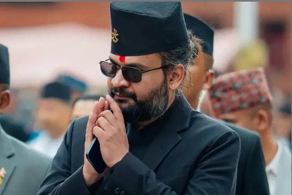 Nepal’in ünlü eski rapçisi başbakanlığa aday oldu.