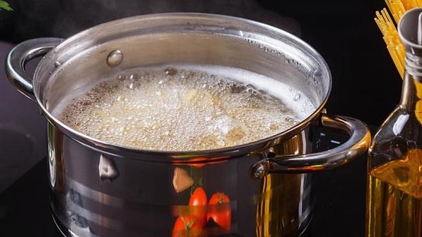 Chefs don't pre-boil the water for pasta. But what's the reason behind this?