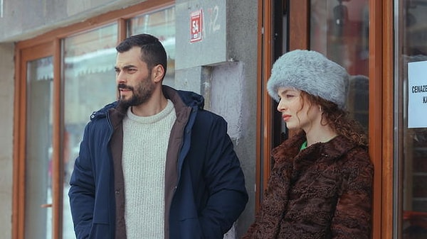 Show TV'de yayınlanan Veliaht, finalden kaçamayan diziler arasında yer aldı.