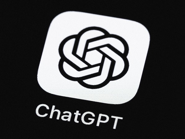 While Google maintains its leadership, it has been observed that ChatGPT has carved out a spot for itself in fifth place, indicating a shift in internet habits driven by artificial intelligence.