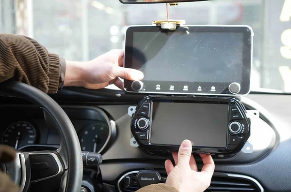 Bakan Çiftçi, yasak konulan ekranlardaki farkı açıkladı.