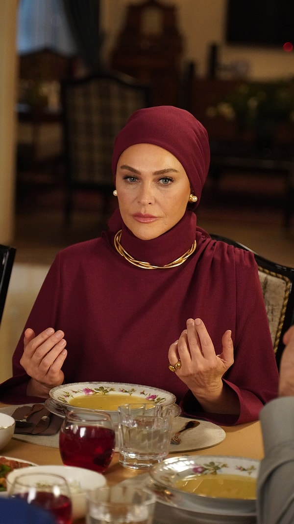 Aynı Yağmur Altında dizisi kısa süren yayın hayatının ardından final yapma kararı aldı.