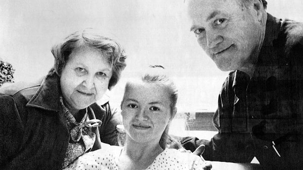 Saatler sonra konuşmaya başladı, neredeyse hasarsız şekilde iyileşti