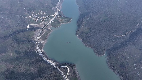 Bu baraj kentteki aktif tarım arazilerinin yüzde 45’ine su temin ediyor.