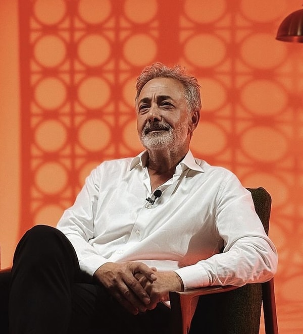 Usta oyuncu Mehmet Aslantuğ, Uraz Kaygılaroğlu'nun sözlerine sert çıktı.