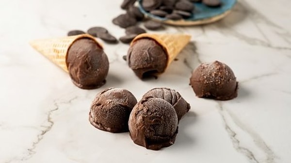 Sen bitter çikolatalı dondurmasın!