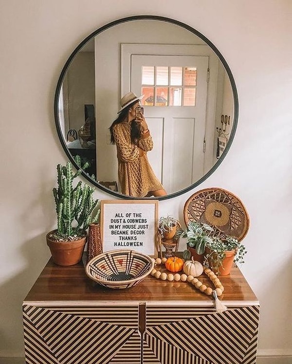 Aynalar sayesinde alanınızı daha geniş ve etkileyici gösterebilirsiniz.