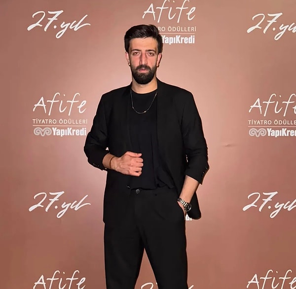 Eşref Rüya dizisinde rol alan 37 yaşındaki Ramazan Tetik, hayatını kaybetti.