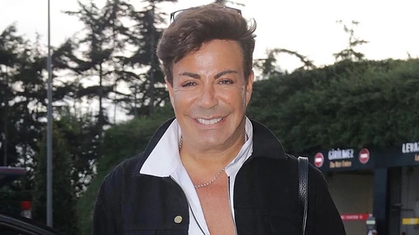 Uzun yıllar magazin dünyasının yakından tanıdığı Fatih Ürek, kalp krizi geçirmiş ve tedavi gördüğü hastanede hayatını kaybetmişti.