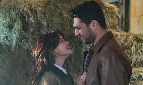 Dördüncü sezonuyla ekrana gelen Kızılcık Şerbeti, reyting zirvesini kaybetse de başarısını sürdürmeye devam ediyor.