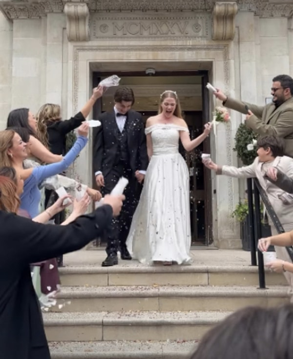 Uzun süredir gözlerden uzak bir ilişki yaşayan Serel Yereli, sevgilisi Oğul Avcı ile evlendi.