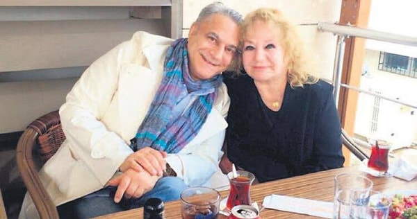 Bir süredir özel hayatıyla gündemden düşmeyen Mehmet Ali Erbil, bu kez aldığı acı haberle konuşuluyor.