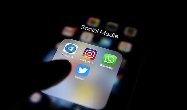 Sosyal medyaya yönelik bir dizi düzenleme meclisten geçti.