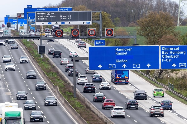 Orta Doğu’da yaşanan savaş nedeniyle dünya ülkeleri akaryakıt krizine çare arıyor.