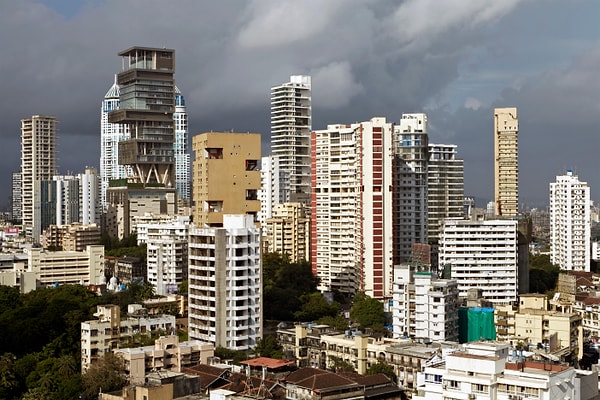 Bina ülke ekonomilerini geride bırakıyor.