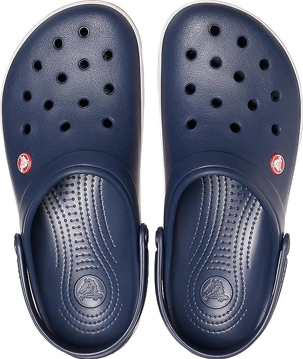 Suya dayanıklı malzemesi sayesinde plajda, havuzda ya da günlük kullanımda rahatlıkla tercih edilebilir.