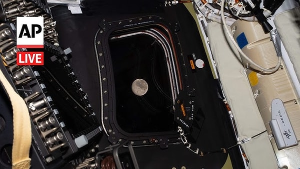 NASA’nın Artemis II mürettebatı, Ay’ın öte tarafını ilk kez böyle net görebilen insan olarak Apollo 13’ün 1970’de kırdığı mesafe rekorunu geçti.