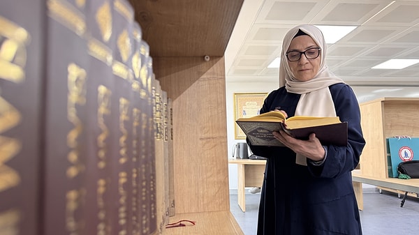 Zonguldak’ta yaşayan 58 yaşındaki Sehergül Koç’un hikayesi, “okumanın yaşı yok” sözünü bir kez daha gerçeğe dönüştürdü.