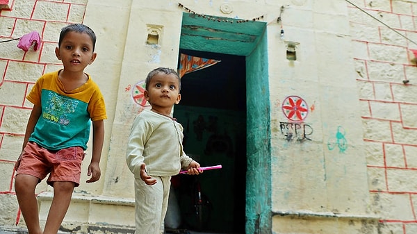 Köyde evlerde kapı bulunmuyor.