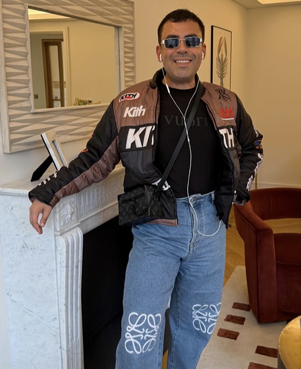 Sosyal medya paylaşımları ve yaşam tarzıyla tanınan Mert Vidinli, geçtiğimiz aylarda ünlü isimleri de kapsayan geniş çaplı bir soruşturma kapsamında gündeme gelmişti.