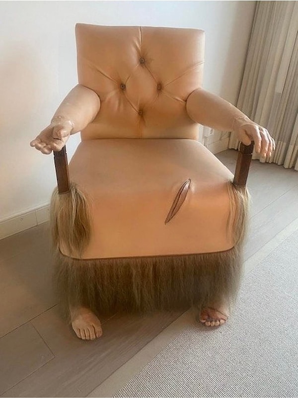 9. Korku filmlerini aratmayan akraba evi koltuğunu bulduk!