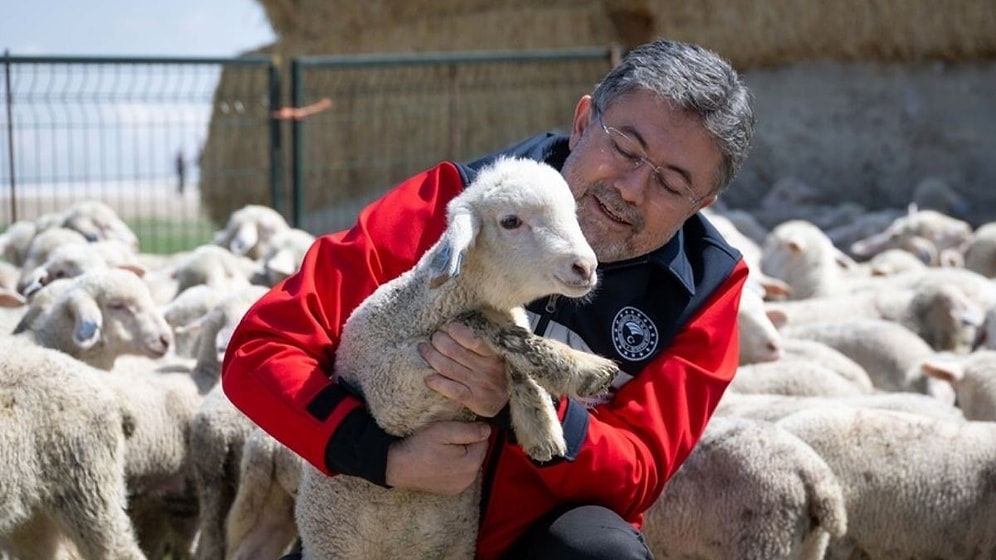 Bakan Yumaklı: "Kırsalda Bereket Küçükbaşa Destek Projesi ile Yıllık 180 Bin Lira Destekte Bulunacağız"