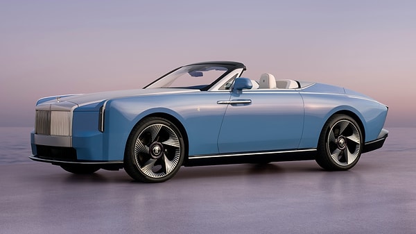 Rolls-Royce, yeni modeli "Project Nightingale”i tanıttı.