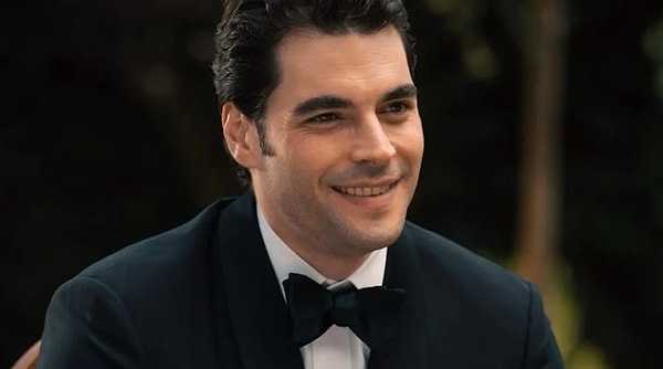 Akın Akınözü's Height, Weight and Zodiac Sign