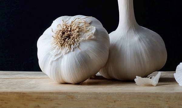 Listenin bir numarasında, dünyanın en büyük sarımsak üreticisi olan Çin'in Jinxiang Da Suan çeşidi yer aldı.