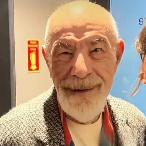 Uzun süredir ortalarda gözükmeyen Mazhar Alanson, geçtiğimiz saatlerde kameralara takıldı.