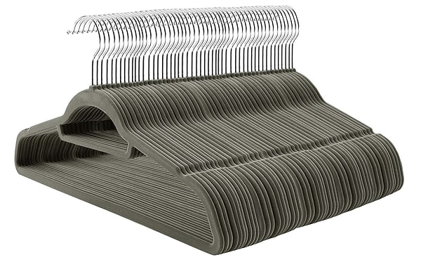 Dolaplarda devrim: Songmics Kadife Askı Seti!