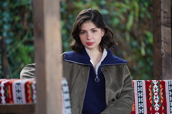 Zeynep Atılgan, the beloved actress from the TV series 'This Sea Will Overflow', has announced that she has initiated a formal legal process due to defamatory posts directed at her on the internet.