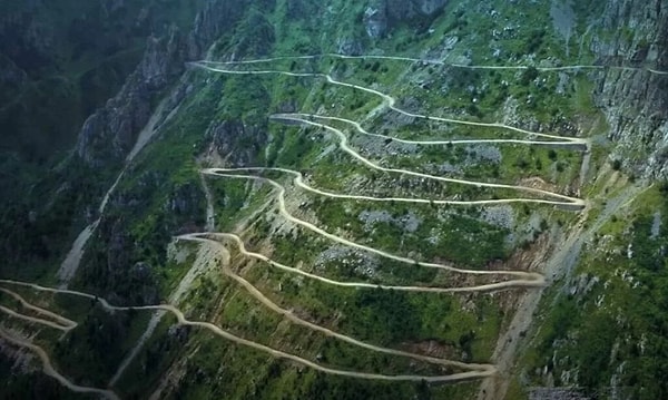 1. Bayburt D915 Yolu, Türkiye