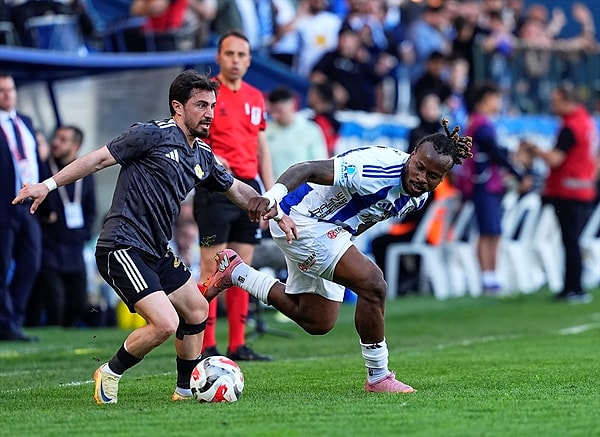 Avantaj Amedspor'a geçti.