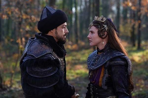 Atv ekranlarında yayınlanan Kuruluş Osman dizisinden ayrılan Burak Özçivit'in ardından dizinin kadrosu ve ismi değişmişti.