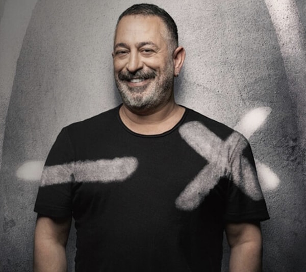 Cem Yilmaz, one of Turkey's most beloved comedians, has amassed a broad fan base over the years with his unique comedic style, subtle jabs, and timely jokes that capture the zeitgeist.