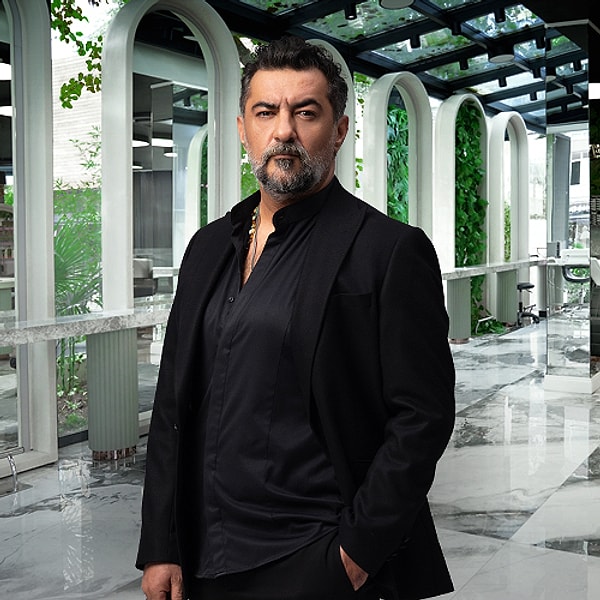The biggest surprise of this week's series was the inclusion of the accomplished actor Celil Nalçakan as a guest in the cast.