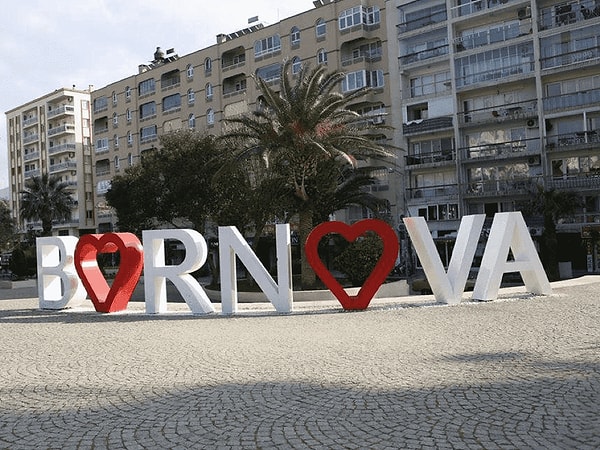 Bornova Restoran Fiyatları: 2026 Kişi Başı Bütçe Karşılaştırması
