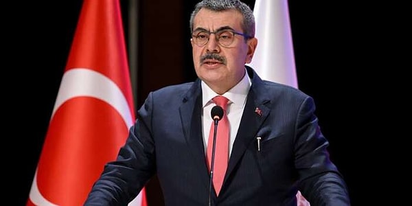 Tekin değiştirilen bazı kavramların masum olmadığını ve neden değiştirildiğini şu sözlerle anlattı;