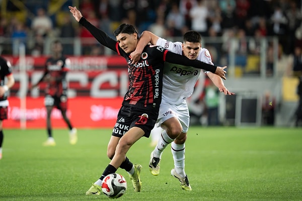 Trabzonspor, son dakikalarda bulduğu golle adını finale yazdırmayı başardı.