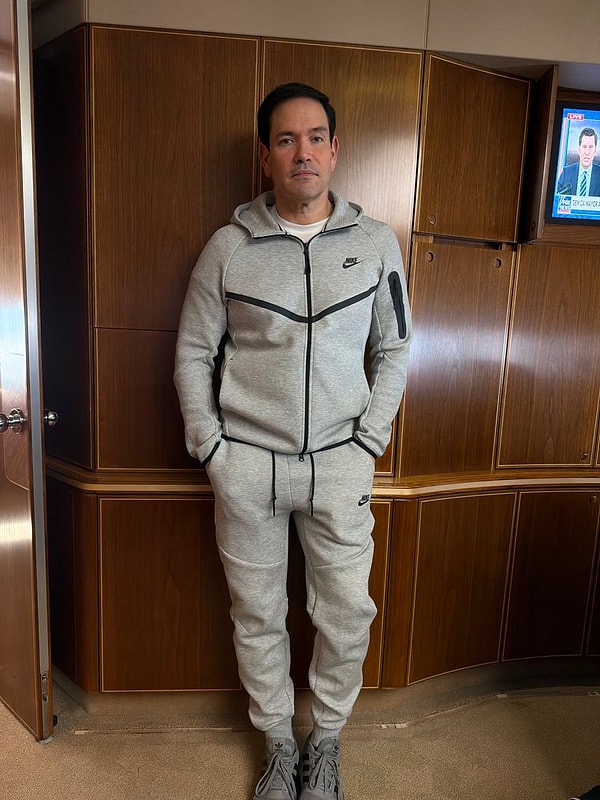 It has been suggested that the photo released by White House Communications Director Steven Cheung carries a message.