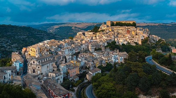 The aim of selling houses for one euro is to breathe new life into abandoned towns.
