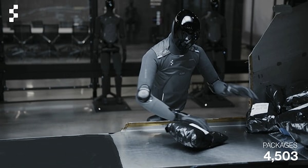 Figure AI tarafından paylaşılan görüntülerde, insansı robotların bir ekip halinde, insan performans seviyesinde ve kesintisiz çalışabildiği gözler önüne serildi.